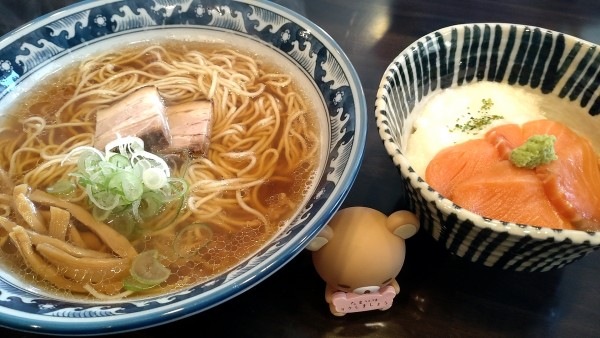「中華そば+サーモン丼」@斗香庵  OJIMAの写真
