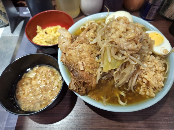 「5/1 ラーメン少なめに生姜」@ラーメン富士丸  西早稲田店の写真