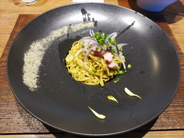 「替玉1・通常替え玉」@蜂と蝶の写真