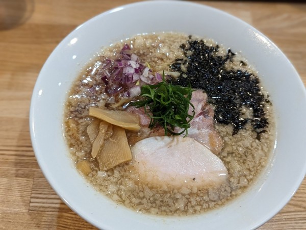 「夜営業のみ5食限定背脂煮干」@RAMEN TOMOの写真