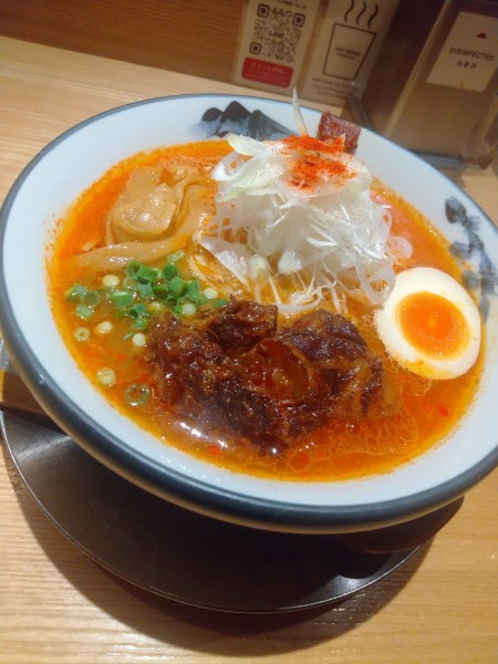 「柚子辛紅ラーメン２丁目」@AFURI 辛紅 新宿サブナードの写真