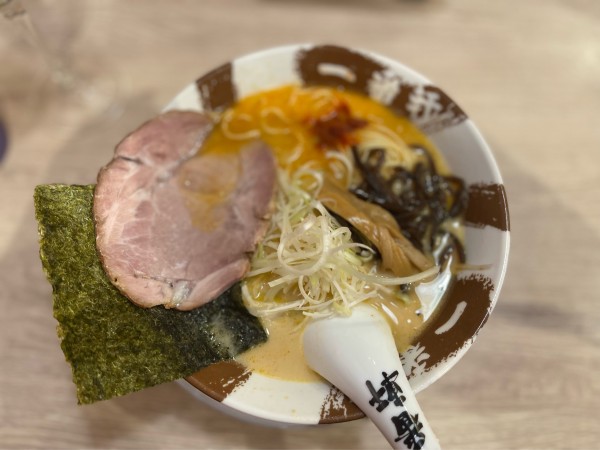 「辛味噌ラーメン」@一番軒×がブリチキン。 日比野店の写真