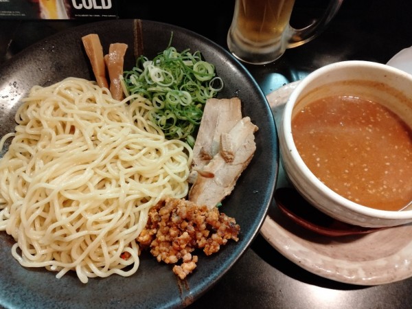 「つけ麺味噌チャーシュー2枚」@らーめん専門店 西松家 梅田店の写真
