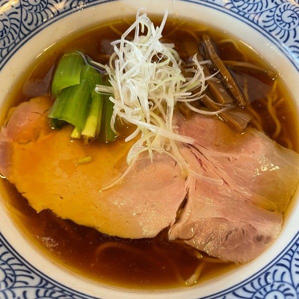 「醤油らーめん 小盛 杏仁豆腐 800円」@らーめん つけめん 大黒屋KAIの写真