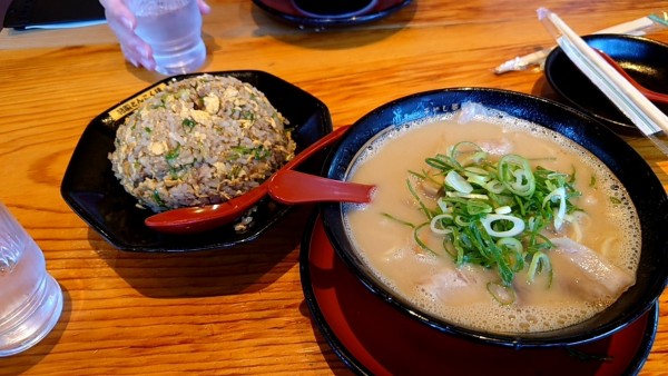 「ラーメン＋チャーハン」@うま屋 名北店の写真