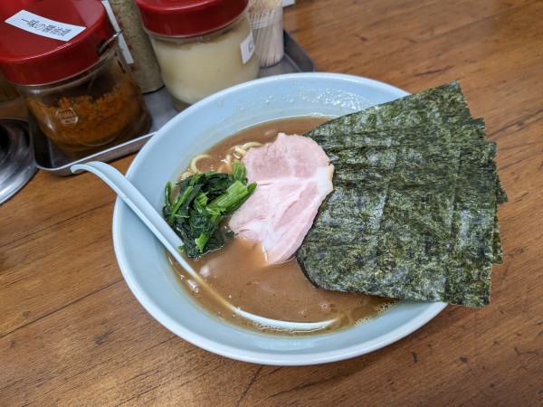 「ラーメン並」@横浜ラーメン 武蔵家 成増店の写真