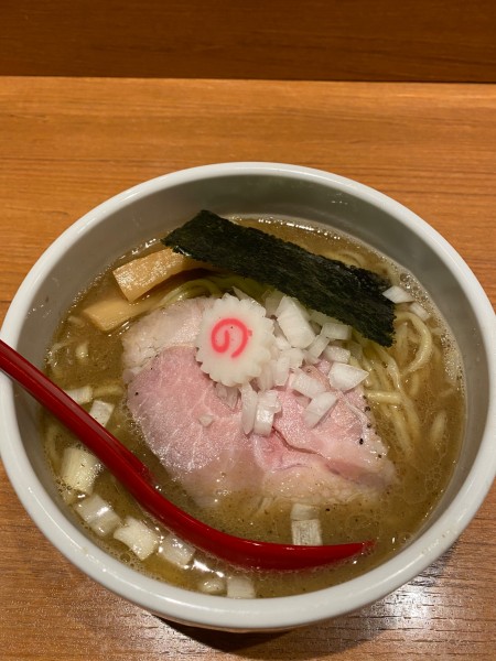 「煮干中華そば」@煮干中華そば 鈴蘭 新宿店の写真