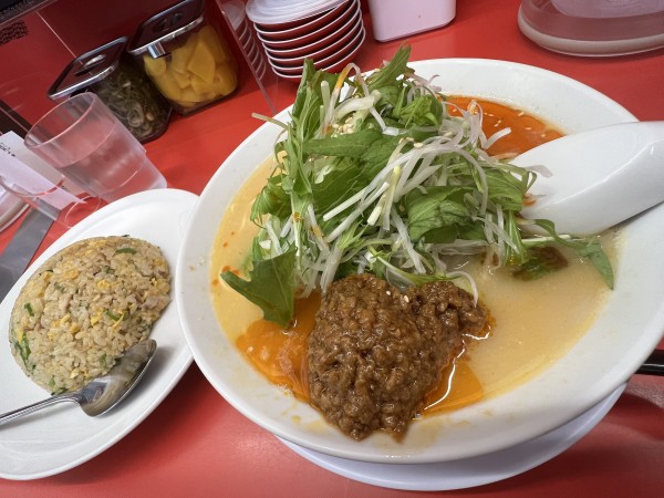 「【期間限定】旨辛担々麺＋焼きめし（935＋550円）」@ラーメン魁力屋 丹波口店の写真