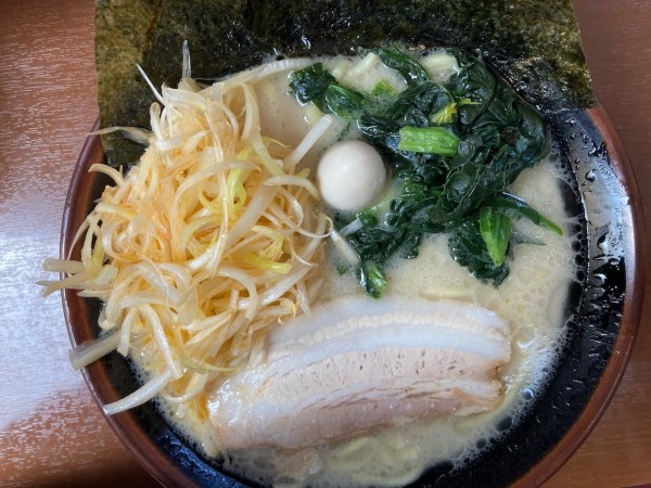 「塩ネギラーメン 910円」@横浜家系ラーメン宮本商店の写真