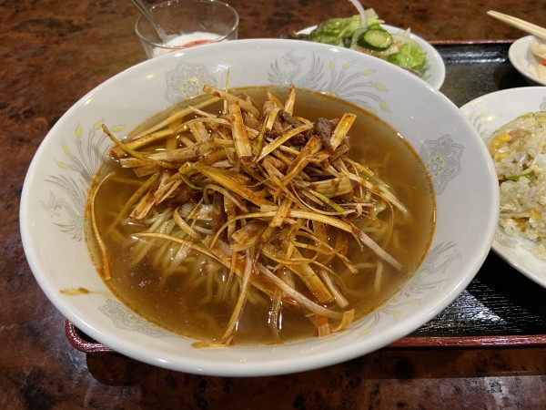 「葱麺と半チャーハン(980円)」@中国料理 珍味楼の写真