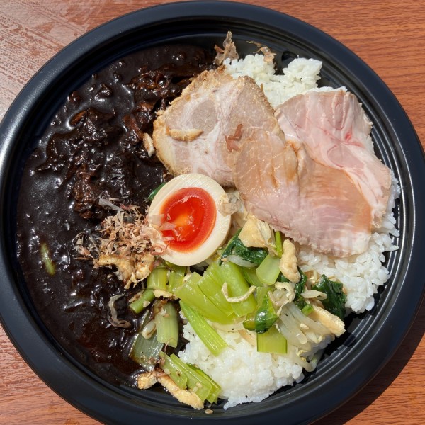 「焼豚黒カレー850円」@まつど集まるしぇの写真