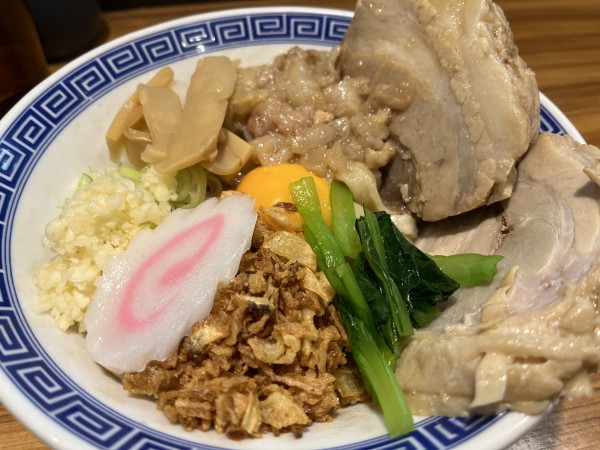 「鶏白湯まぜそば(GW限定)」@びんびん豚の写真