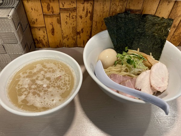 「特製貝つけ麺（塩）」@燈や 三島駅南口店の写真