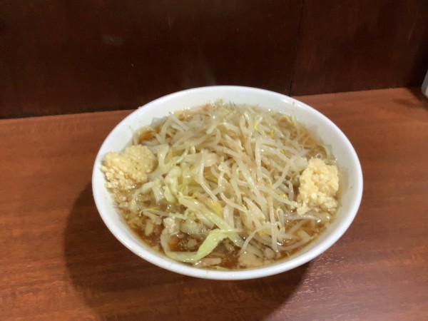 「ラーメン少なめ、野菜少なめ、ニンニク多め」@D麺の写真