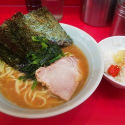 ラーメン並800ゑ〜ん　半ライス