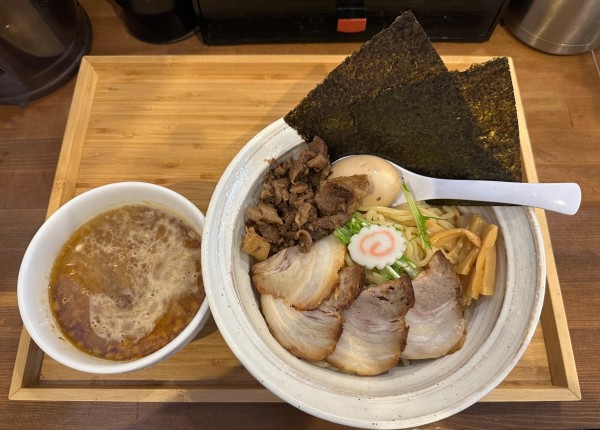 「魚介豚骨飛騨牛すじのカレーつけ麺全部のせ¥1650円」@らぁめん 麺彩家の写真