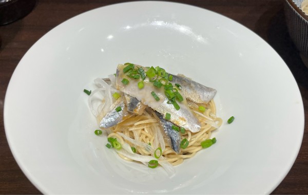 「いわしそば」@寿製麺 よしかわ 西台駅前店の写真