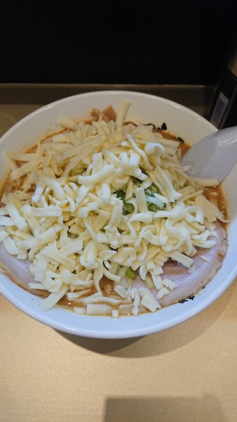 「超濃厚ごっつカレーラーメン+チーズ」@超ごってり麺 ごっつ 津田沼店の写真