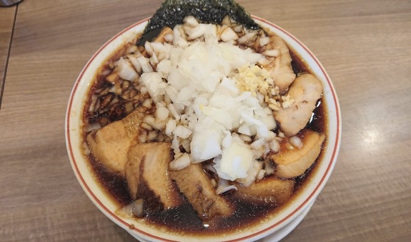 「Wチャーシューめん，薬味増し(玉ねぎ)   1350円」@柏 濃麺や 39名の写真