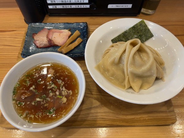 「淡麗しょうゆつけ麺（950円）」@麺道 ひとひらの写真