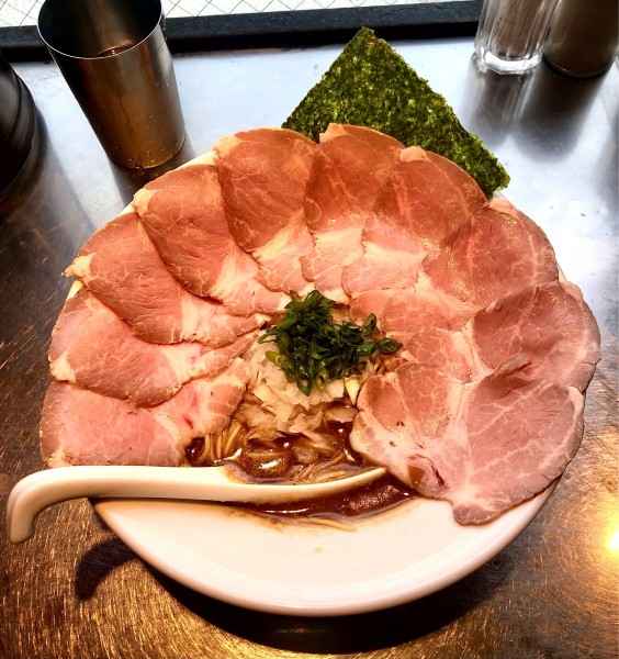 「焙煎濃厚煮干 肉増し 1000+400円」@さんじの写真