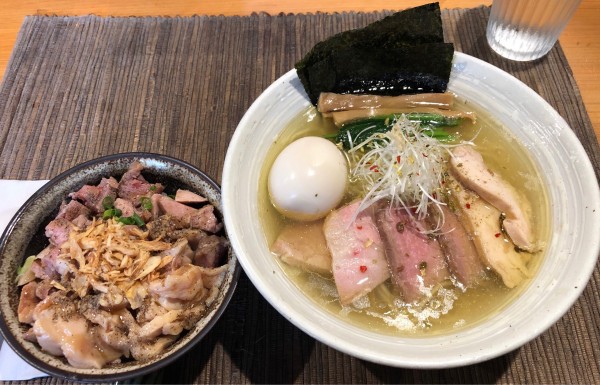 「特製塩らぁ麺＋3種チャーシューごはん」@麺屋 さくら井の写真