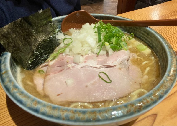 「濃厚中華そば」@麺通 伊武記の写真