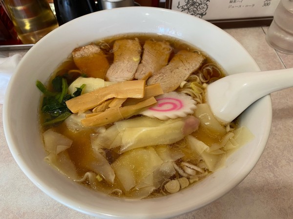 「チャーシューワンタンメン（固め）900円」@鳳華飯店 日野店の写真