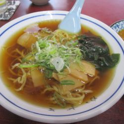 ラーメンと半カレーライスセット 800円