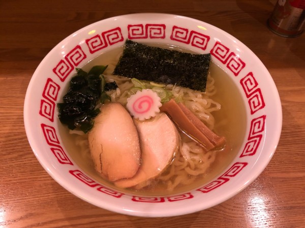 「平打ち熟成塩そば 700円」@鶴松富士 本店の写真