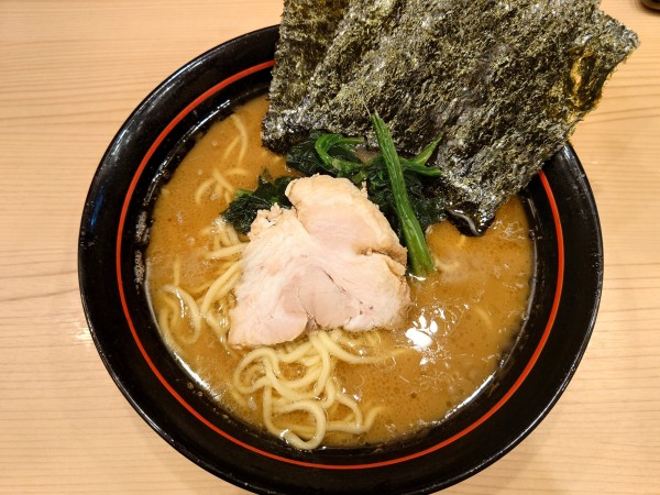 「醤油ラーメン￥700＋ライスサービス」@家系 麺場寺井の写真
