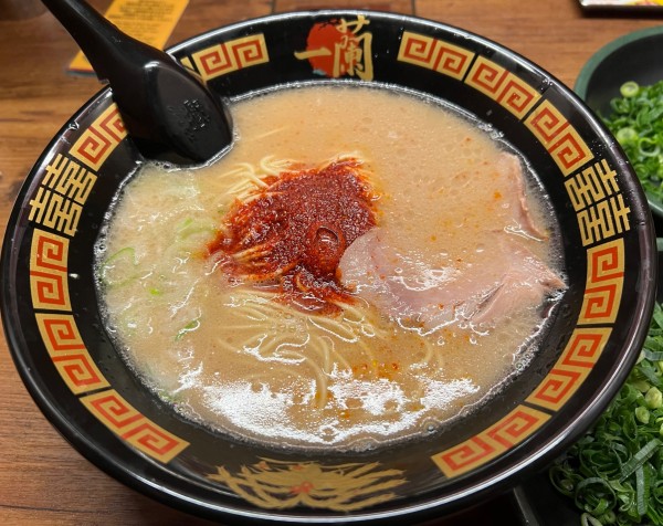 「天然とんこつラーメン」@一蘭 新橋店の写真
