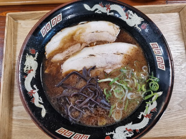 「黒らーめん」@豚骨らーめん まる龍の写真