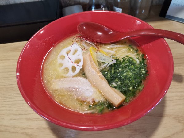 「海鮮塩だれ鶏白湯」@鶏白湯ラーメン専門店 鶏一心の写真