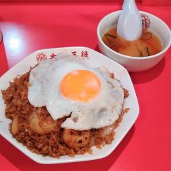 でれうま えびめし(790円)