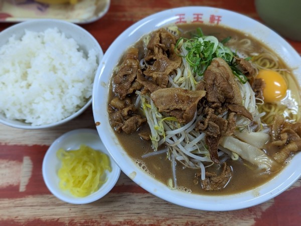 「肉玉大もやし増しご飯小」@支那そば 王王軒 本店の写真