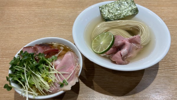 「肉盛味玉昆布水つけ麺（白）」@一番だしラーメン しんせんの写真