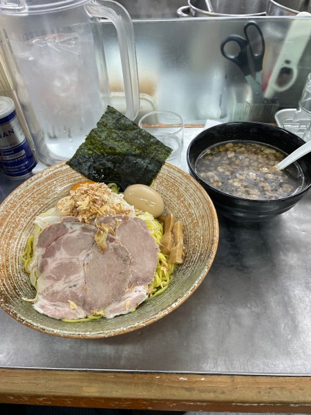「藤五郎鰯出汁醤油つけ冷大盛り」@覆麺 智の写真