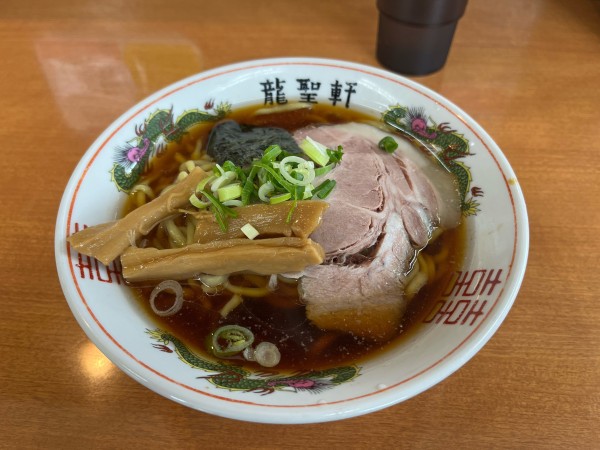 「醤油ラーメンとチャーシュー丼」@龍聖軒の写真