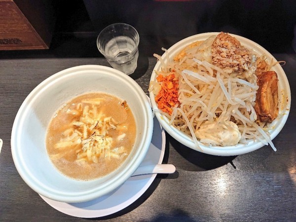 「チーズカレー二郎系つけ麺 (野菜増し)」@らーめん 三極志の写真