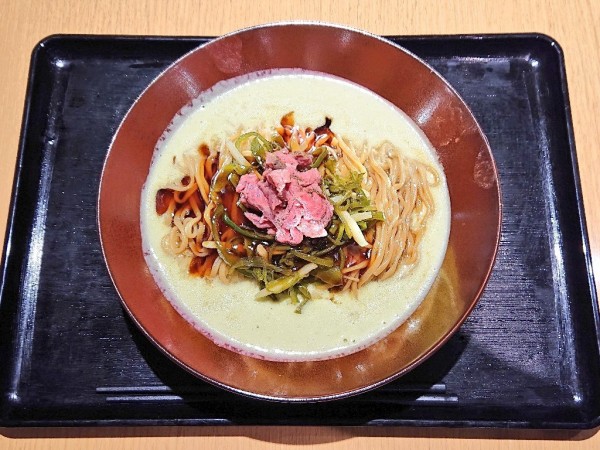 「【八咫烏】限定「青椒肉絲って書けない？」」@#新宿地下ラーメンの写真