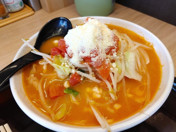 「濃厚トマトタンメン900円」@埼玉タンメン山田太郎  大和田店の写真