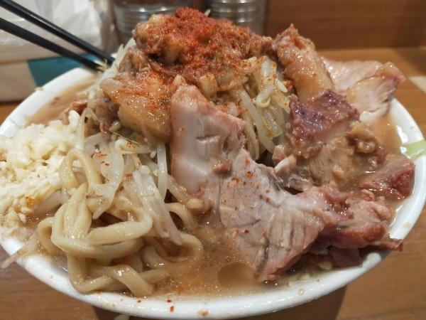 「ラーメン並（野菜増・脂増・にんにく少な目）」@ラーメン 池田屋 高田馬場店の写真