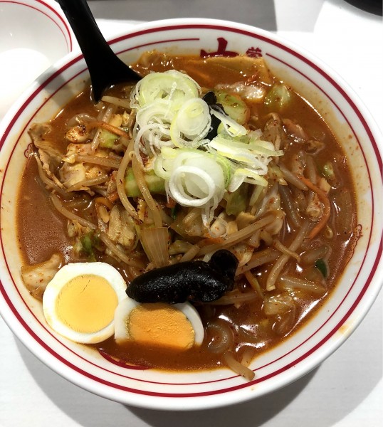 「五目味噌タンメン 野菜大盛 生卵 1070+90+90円」@蒙古タンメン 中本 吉祥寺店の写真