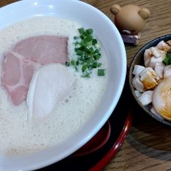 アワトロラーメン+ツンドリ丼（小）850円+350円