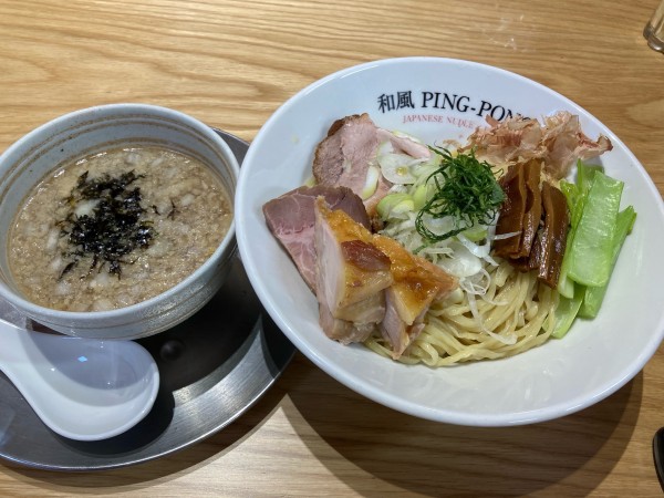 「煮干しと背脂のまぜつけ麺・チャーシュー」@和風ピンポン竹末の写真