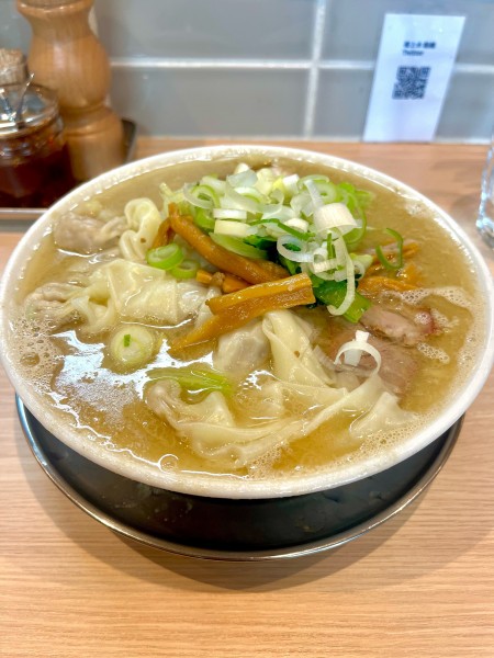 「塩ワンタン麺」@桜上水 船越の写真