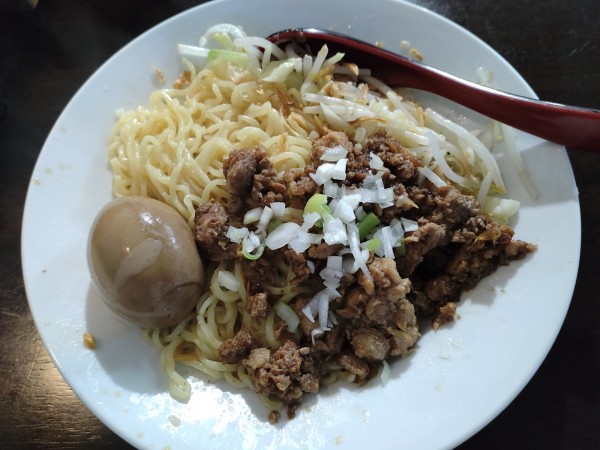 「４ ルーロ麺（汁なし）　８５０円＋消費税」@台湾夜市の写真