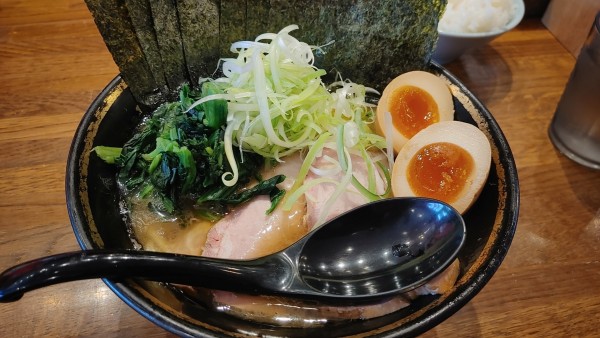 「吉祥寺盛りラーメン」@吉祥寺武蔵家 松本店の写真