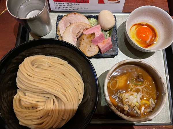 「特製つけ麺＋大盛＋つけたま」@つけ麺 繁田の写真